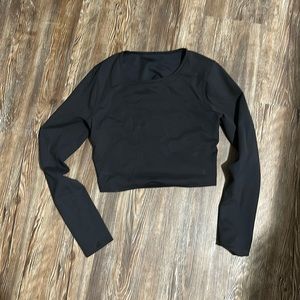 Lululemon keyhole crop top!